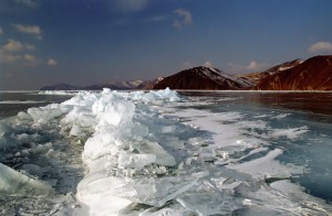 1371919365_ice_baikal